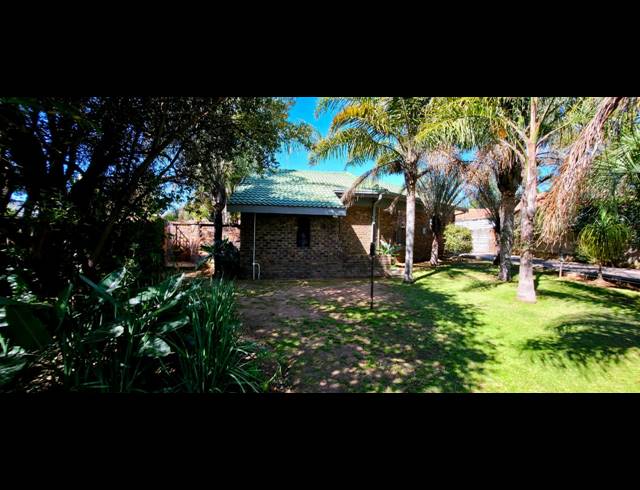 5 BEDROOM HOUSE TO LET IN DEL JUDOR EXT 4